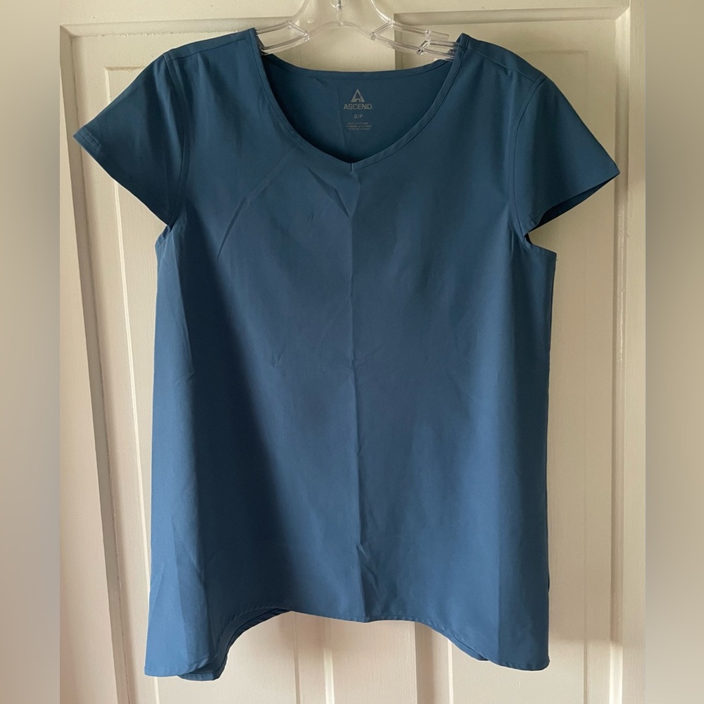 Ascend Women's Short Sleeve Top in Deep Blue